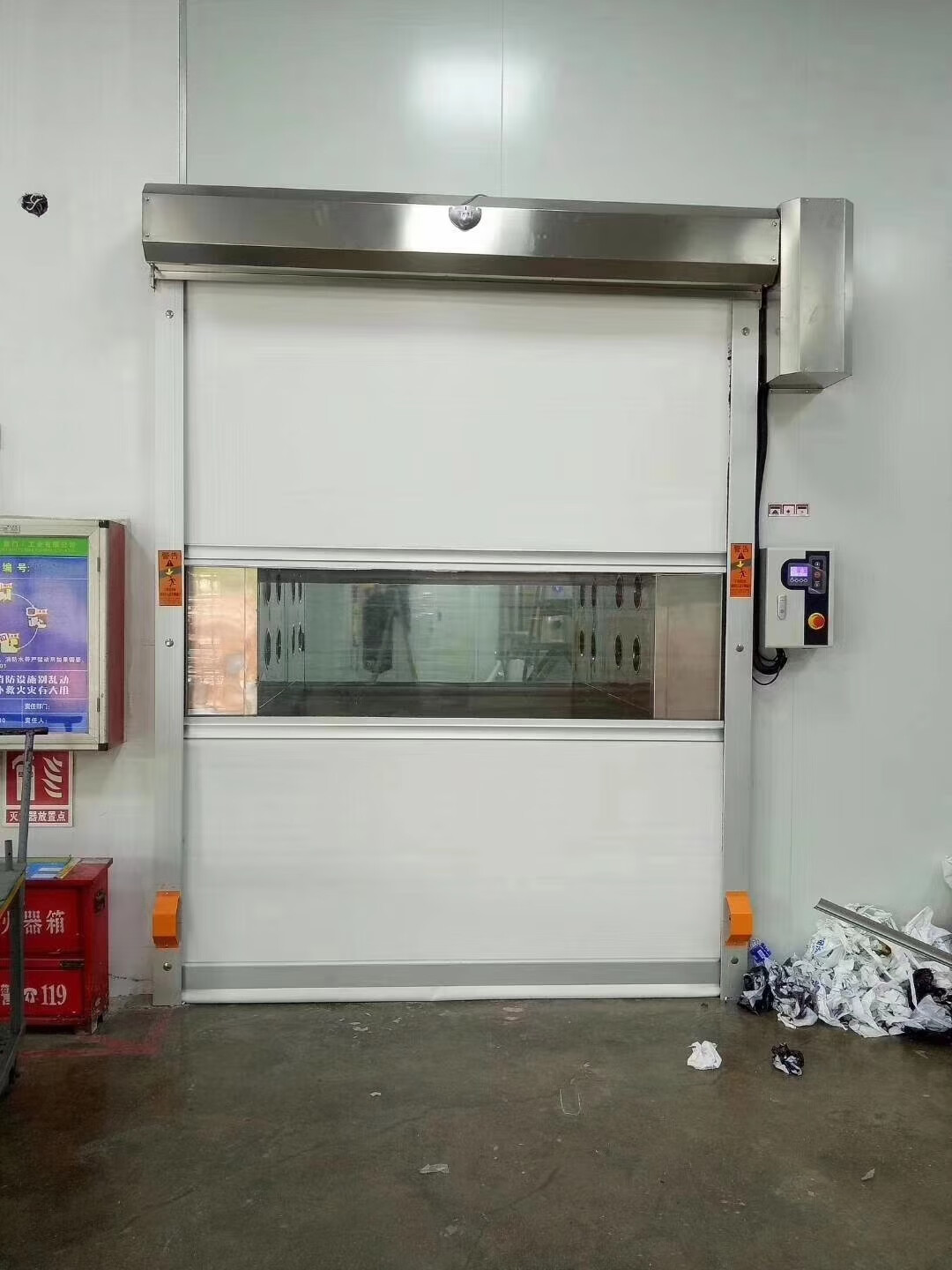 卷簾門與智能洗車 鄭州高效停車系統的現代化解決方案